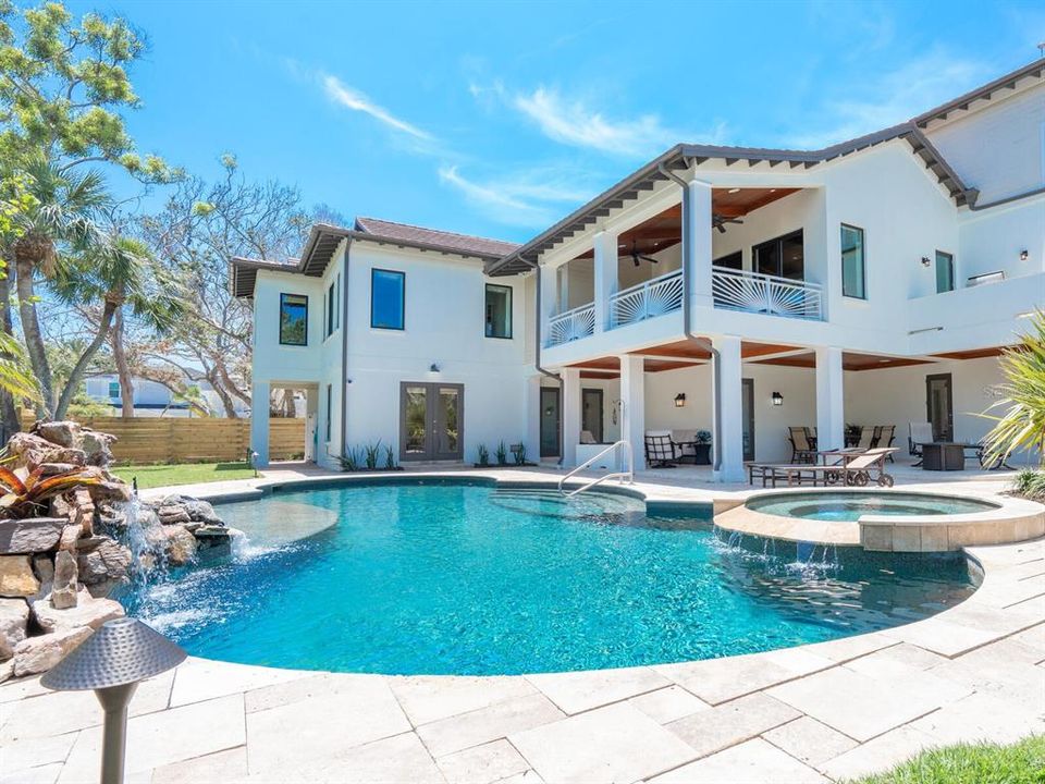 Active With Contract: $3,495,000 (4 beds, 3 baths, 4566 Square Feet)