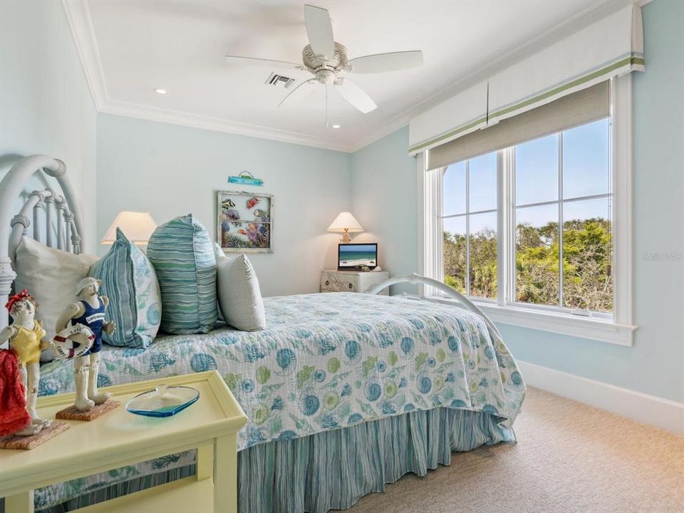 Active With Contract: $3,495,000 (4 beds, 3 baths, 4566 Square Feet)