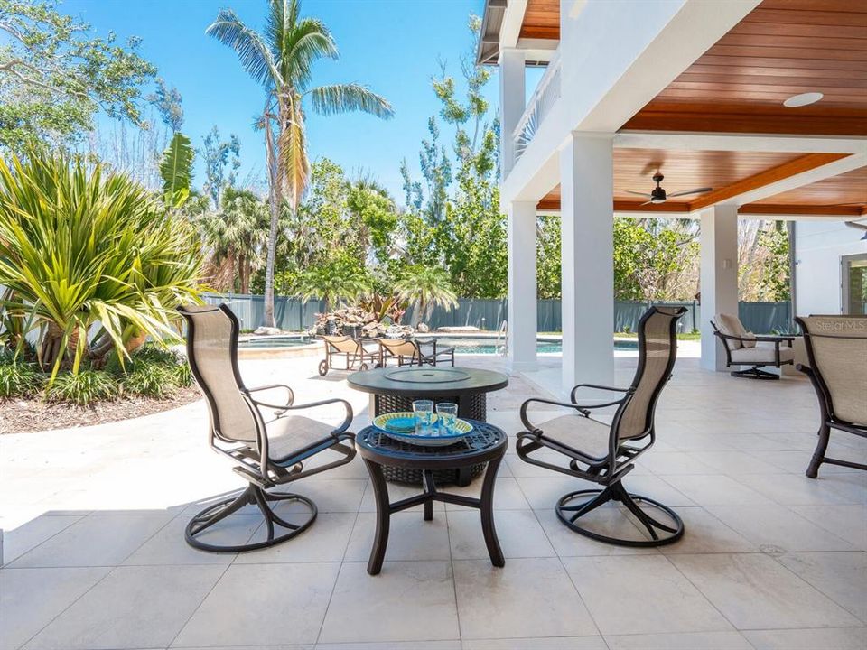 Active With Contract: $3,495,000 (4 beds, 3 baths, 4566 Square Feet)