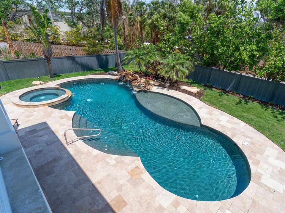 Active With Contract: $3,495,000 (4 beds, 3 baths, 4566 Square Feet)