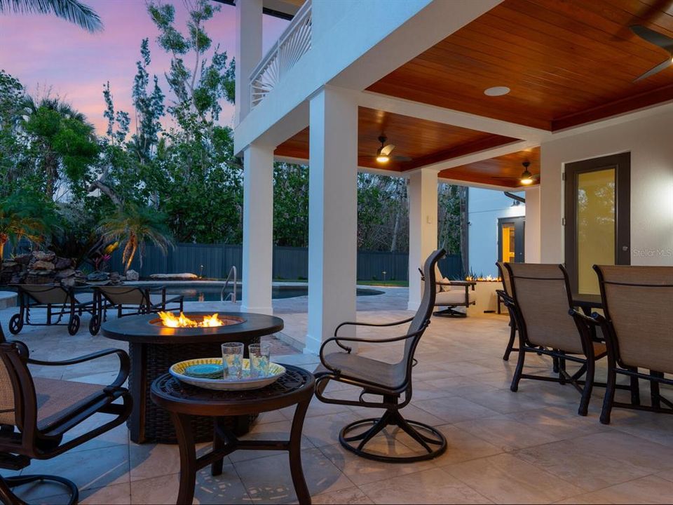 Active With Contract: $3,495,000 (4 beds, 3 baths, 4566 Square Feet)