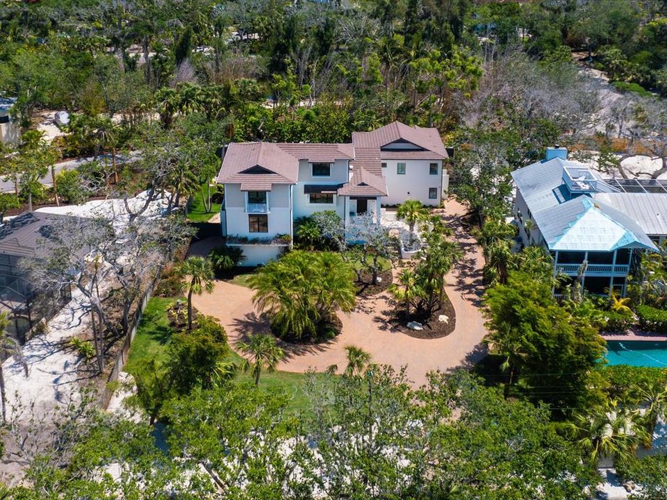 Active With Contract: $3,495,000 (4 beds, 3 baths, 4566 Square Feet)