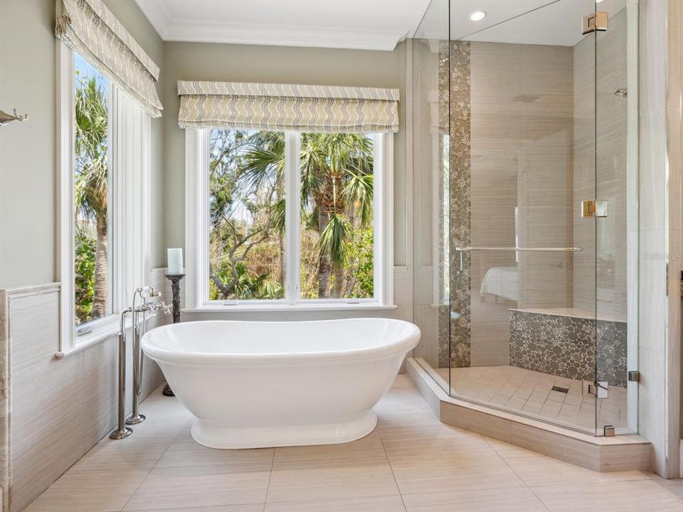 Active With Contract: $3,495,000 (4 beds, 3 baths, 4566 Square Feet)