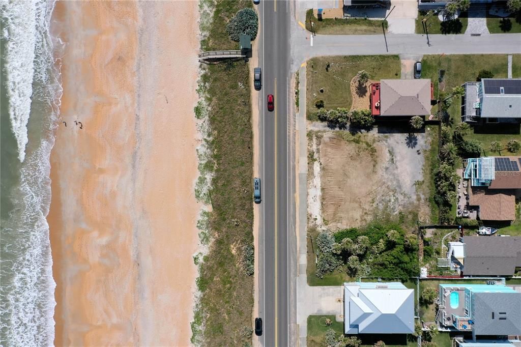 На продажу: $1,299,000 (0.27 acres)