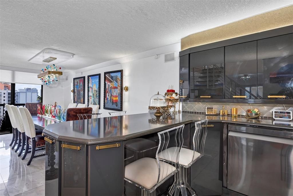 В аренду: $7,995 (2 спален, 2 ванн, 2856 Квадратных фут)