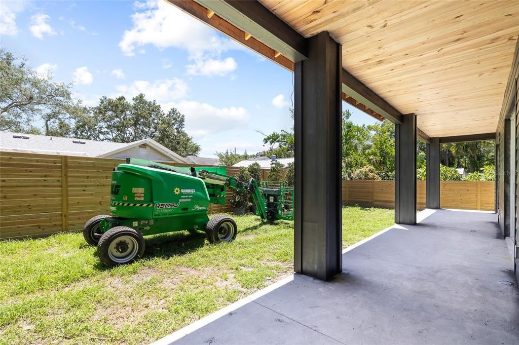 For Sale: $1,200,000 (4 beds, 3 baths, 3402 Square Feet)