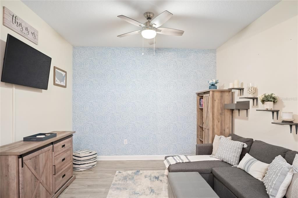 Active With Contract: $245,000 (2 beds, 2 baths, 1394 Square Feet)