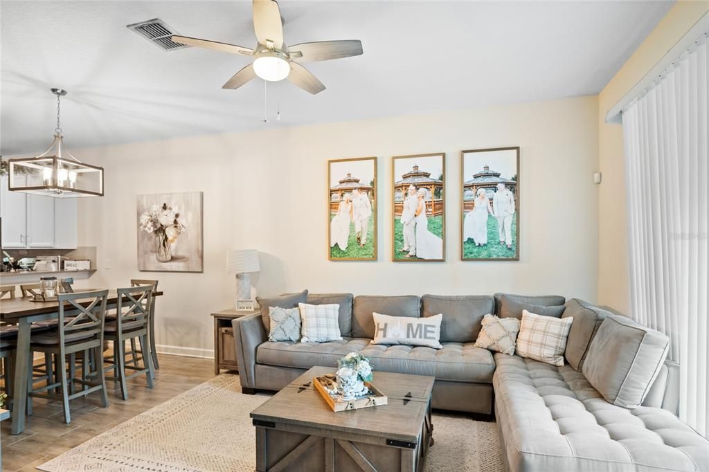 Active With Contract: $245,000 (2 beds, 2 baths, 1394 Square Feet)