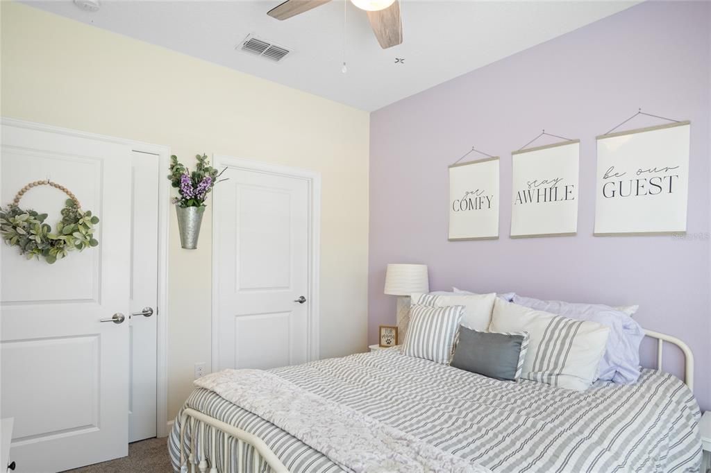 Active With Contract: $245,000 (2 beds, 2 baths, 1394 Square Feet)