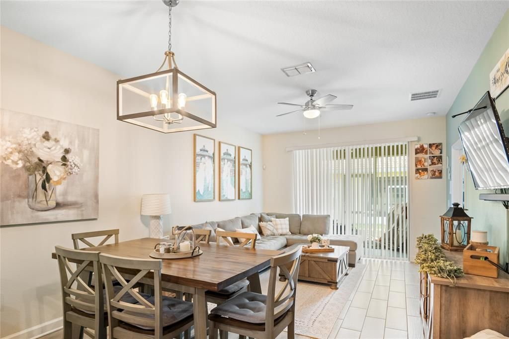 Active With Contract: $245,000 (2 beds, 2 baths, 1394 Square Feet)