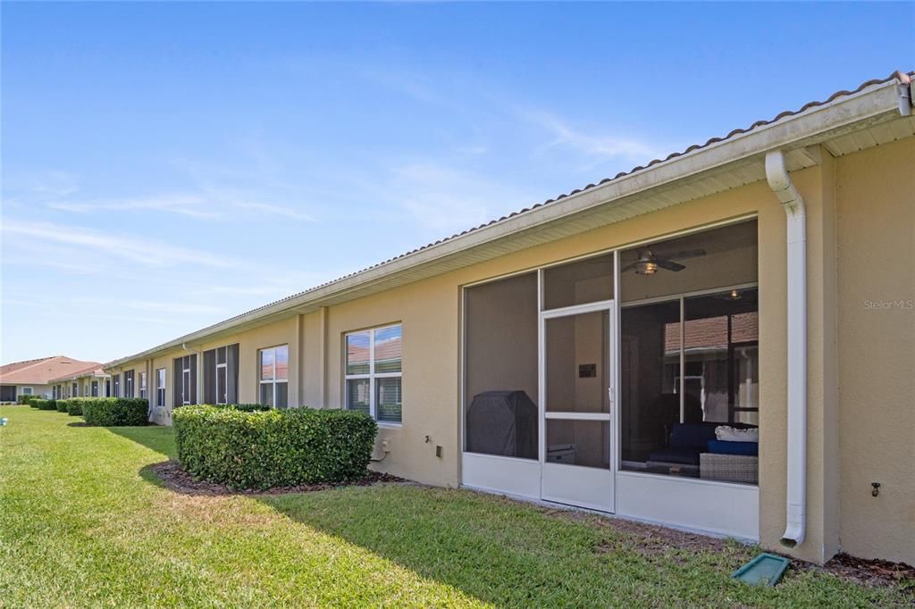 Active With Contract: $245,000 (2 beds, 2 baths, 1394 Square Feet)