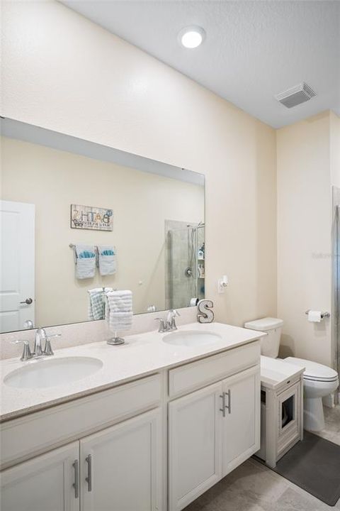 Active With Contract: $245,000 (2 beds, 2 baths, 1394 Square Feet)