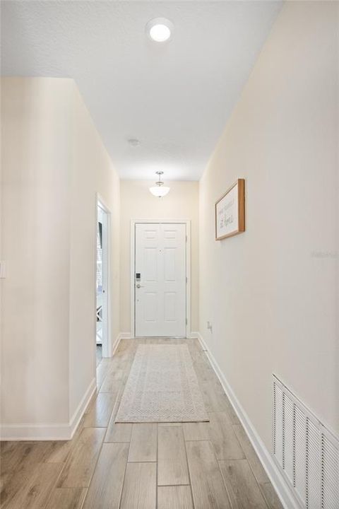 Active With Contract: $245,000 (2 beds, 2 baths, 1394 Square Feet)