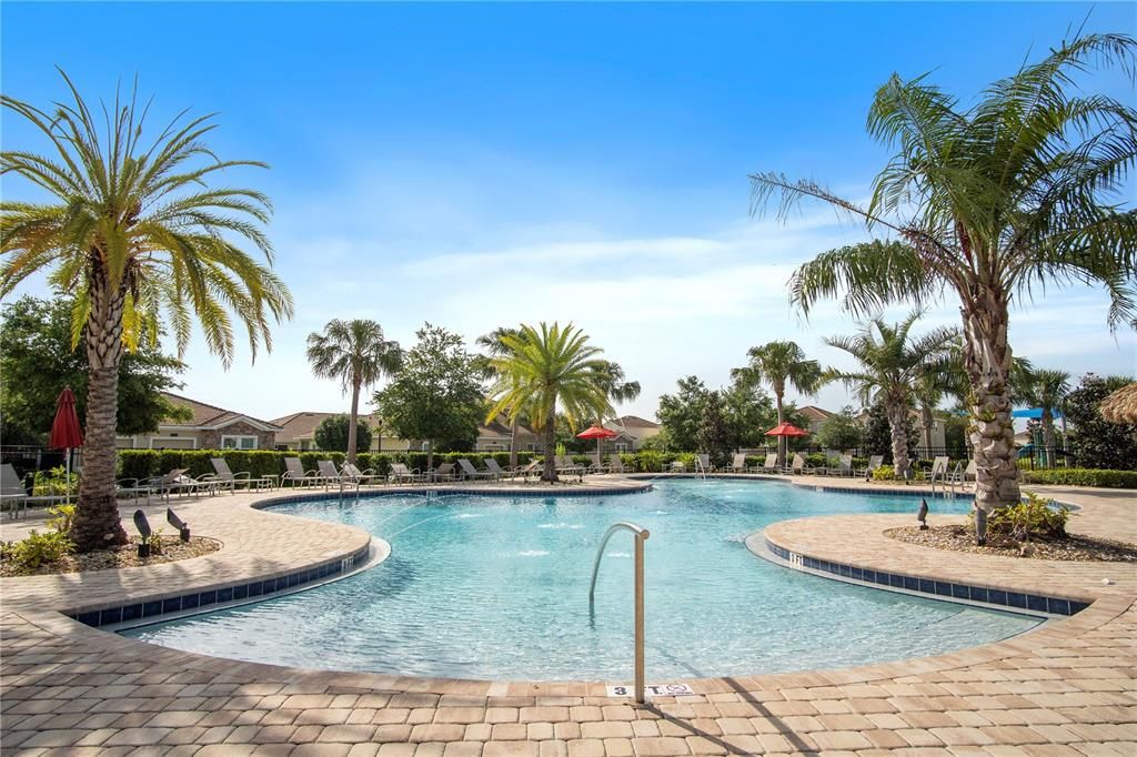 Active With Contract: $245,000 (2 beds, 2 baths, 1394 Square Feet)