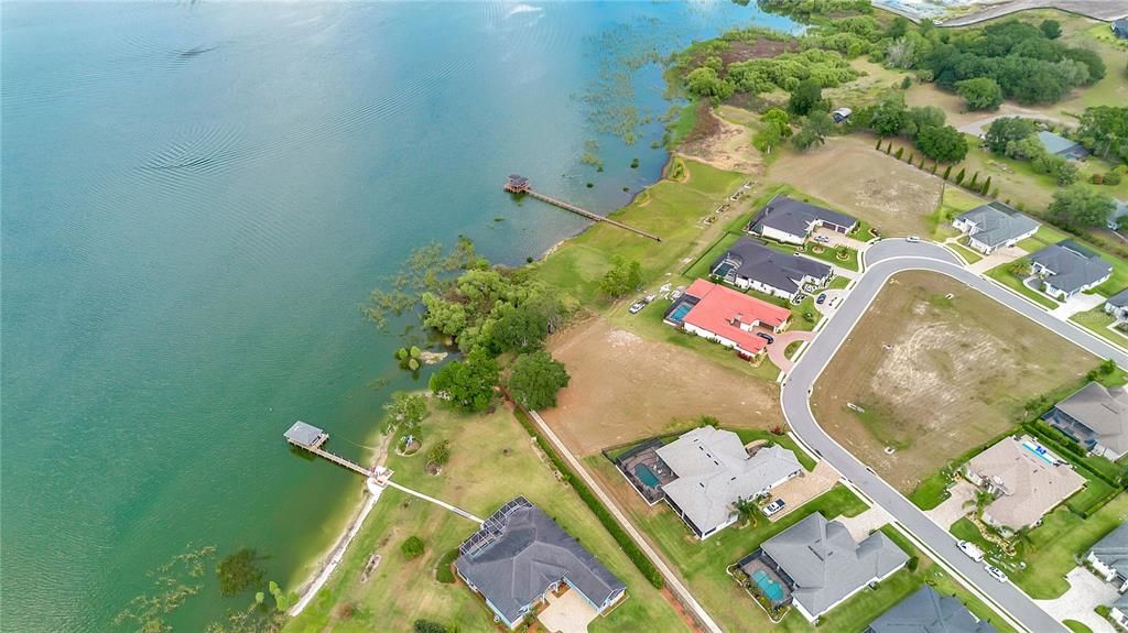 待售: $589,000 (0.71 acres)