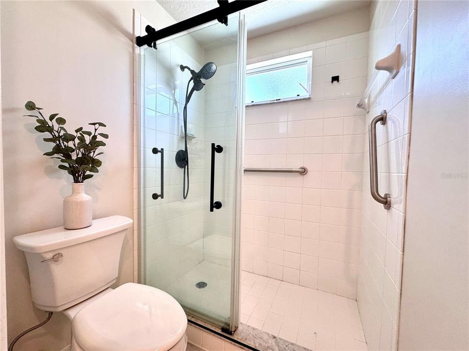 Active With Contract: $248,900 (2 beds, 2 baths, 1346 Square Feet)