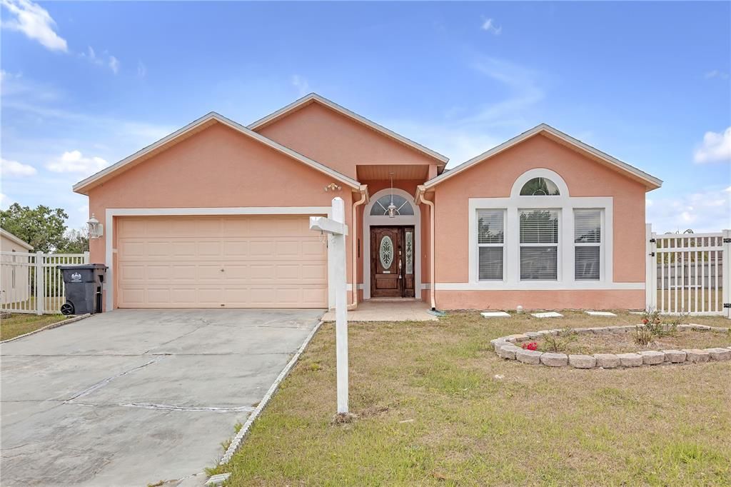 Недавно продано: $365,000 (3 спален, 2 ванн, 1855 Квадратных фут)