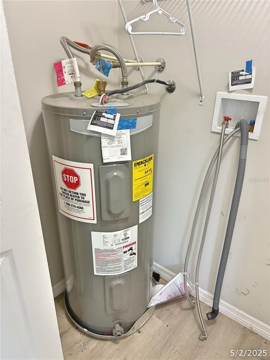 На продажу: $210,000 (3 спален, 2 ванн, 1296 Квадратных фут)