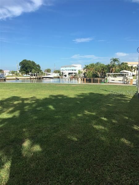 待售: $399,975 (0.17 acres)