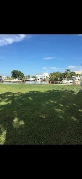 待售: $399,975 (0.17 acres)