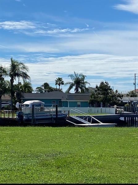 待售: $399,975 (0.17 acres)