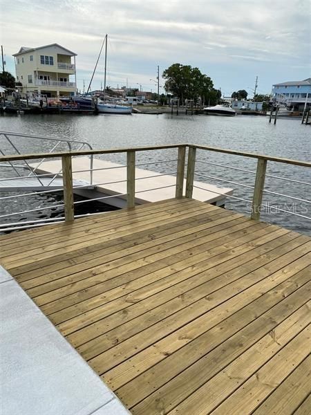 待售: $399,975 (0.17 acres)