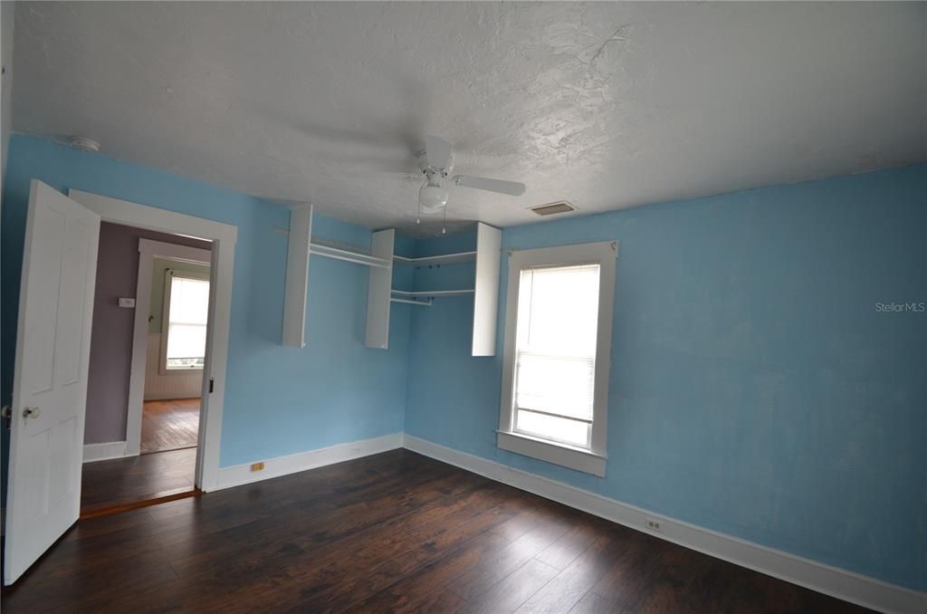 待售: $199,700 (4 贝兹, 2 浴室, 1848 平方英尺)