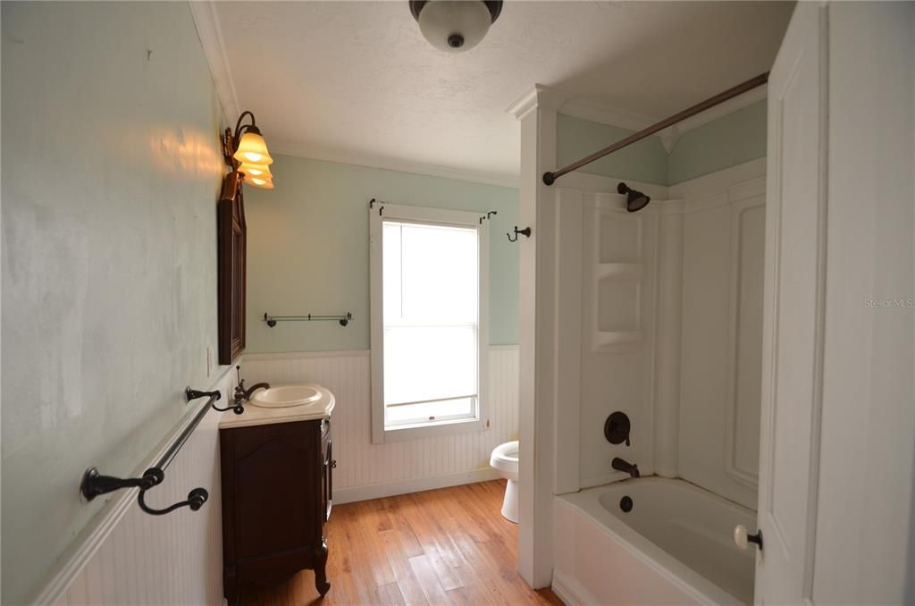 待售: $199,700 (4 贝兹, 2 浴室, 1848 平方英尺)