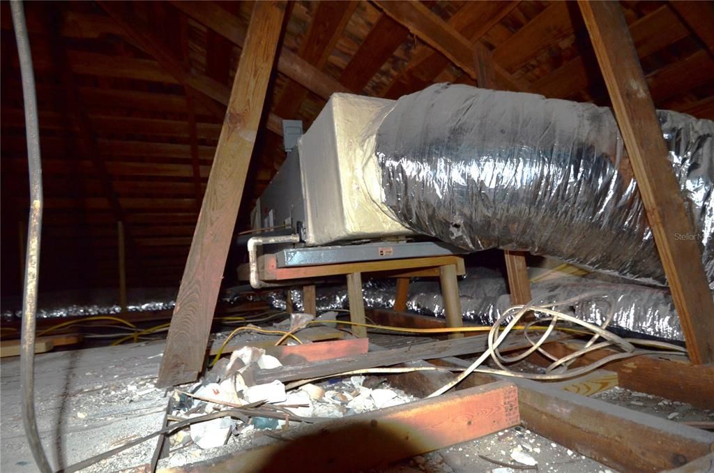 待售: $199,700 (4 贝兹, 2 浴室, 1848 平方英尺)