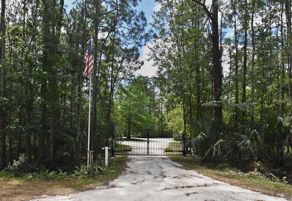 待售: $884,000 (4 贝兹, 4 浴室, 2740 平方英尺)