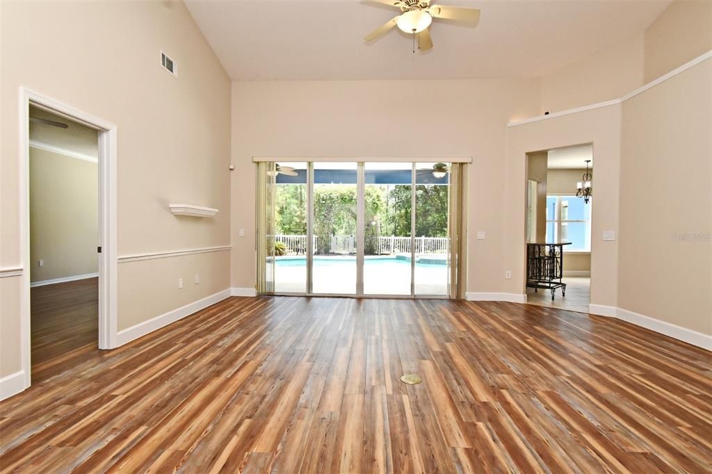 待售: $884,000 (4 贝兹, 4 浴室, 2740 平方英尺)