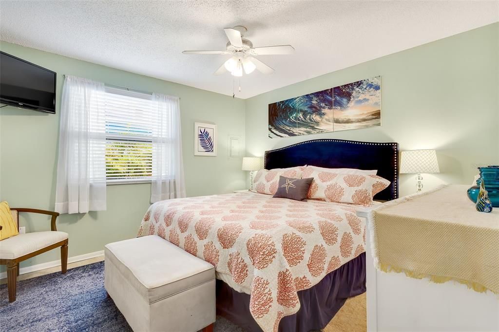 На продажу: $775,000 (2 спален, 2 ванн, 866 Квадратных фут)