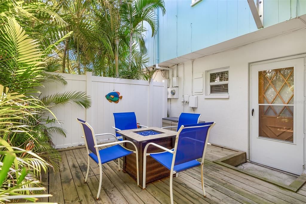 На продажу: $775,000 (2 спален, 2 ванн, 866 Квадратных фут)