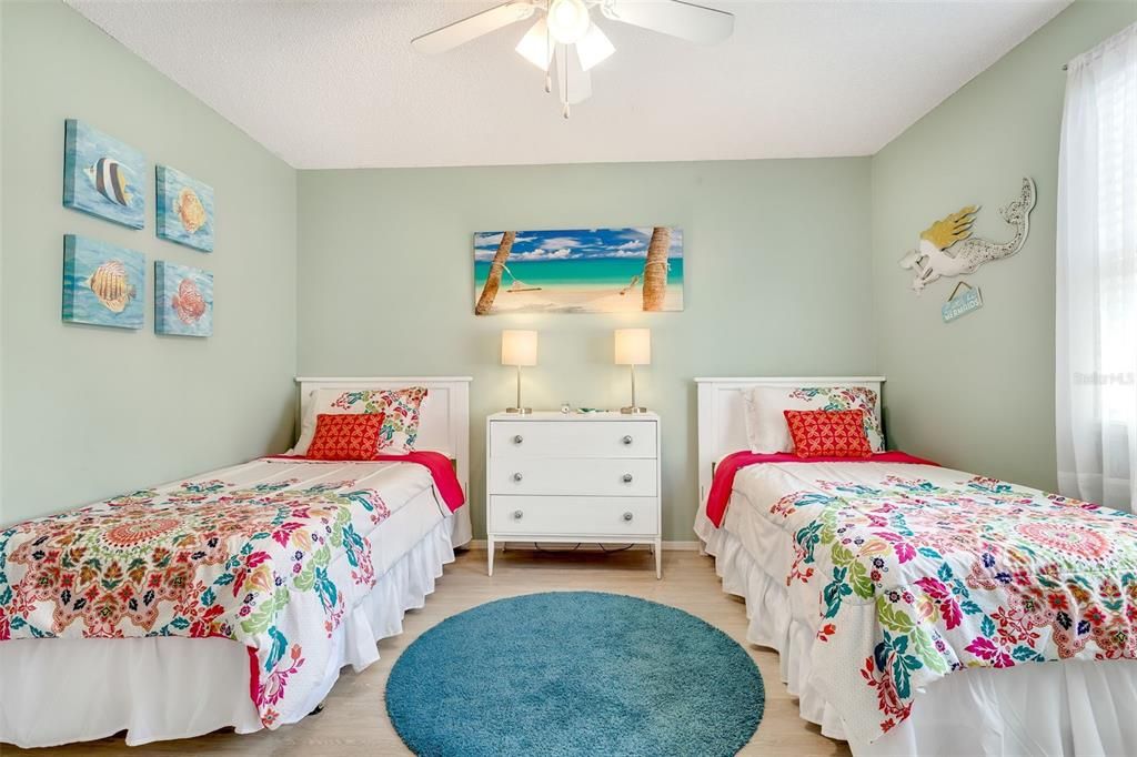 На продажу: $775,000 (2 спален, 2 ванн, 866 Квадратных фут)