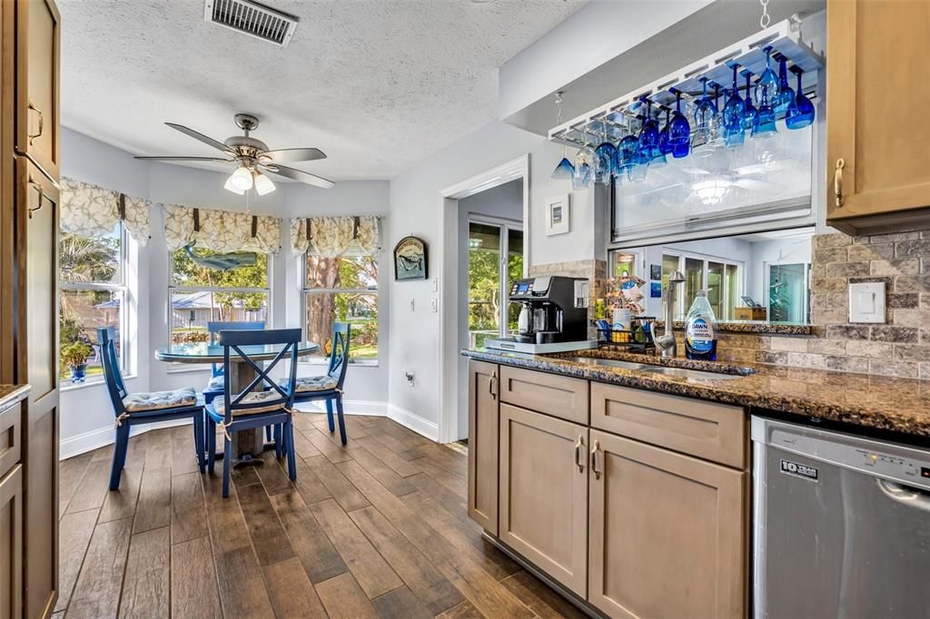 На продажу: $625,000 (3 спален, 2 ванн, 1921 Квадратных фут)