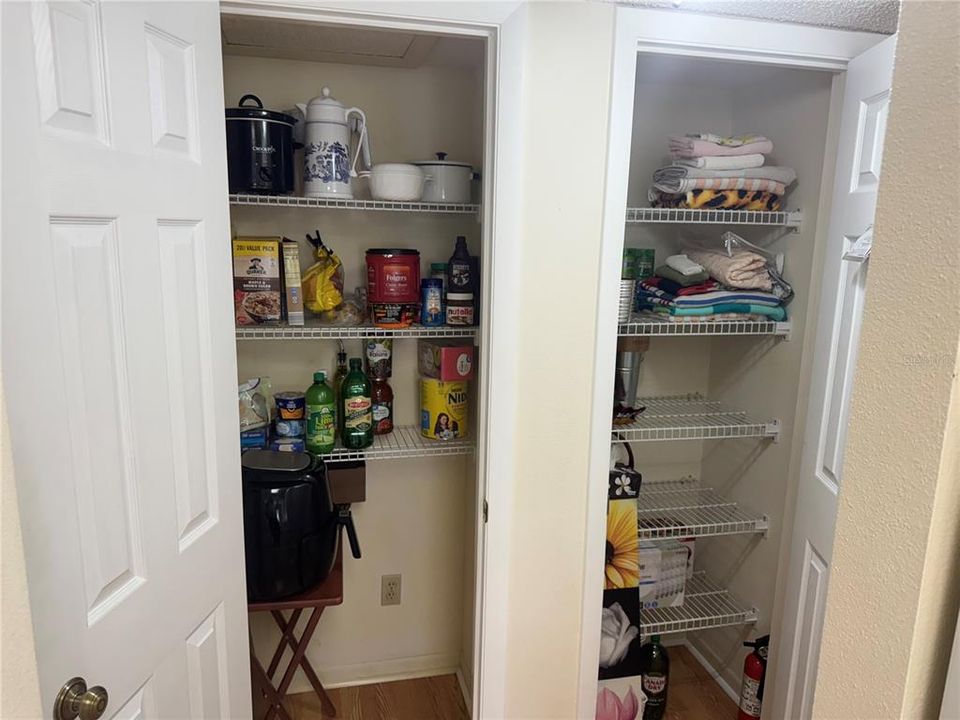 For Sale: $124,900 (2 beds, 2 baths, 1098 Square Feet)