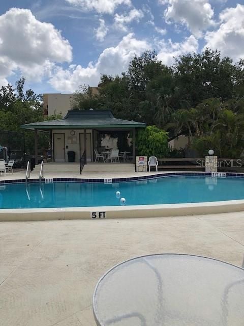 出租: $1,600 (2 贝兹, 2 浴室, 864 平方英尺)