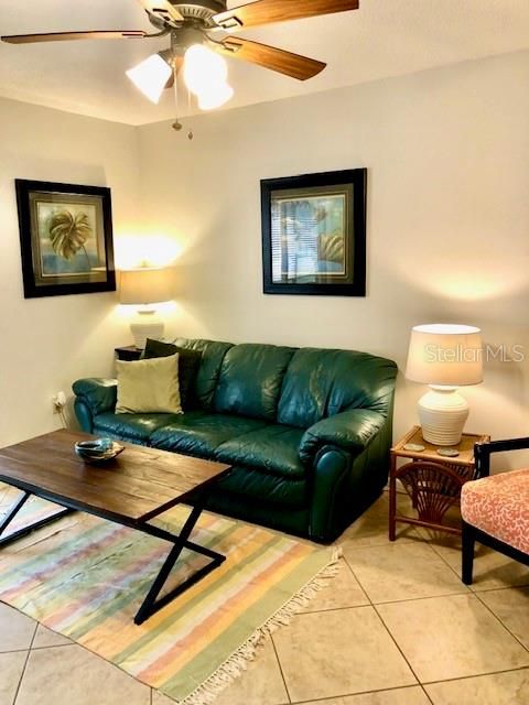 出租: $1,600 (2 贝兹, 2 浴室, 864 平方英尺)