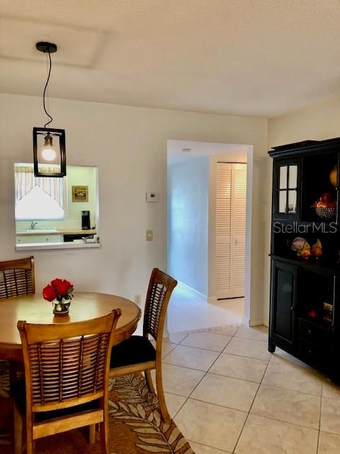 出租: $1,600 (2 贝兹, 2 浴室, 864 平方英尺)