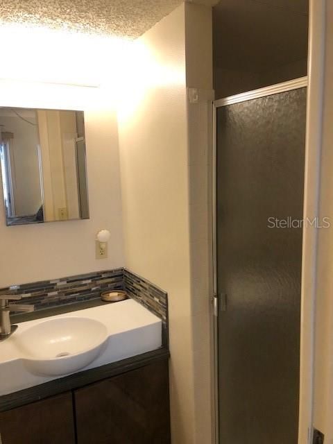 出租: $1,600 (2 贝兹, 2 浴室, 864 平方英尺)