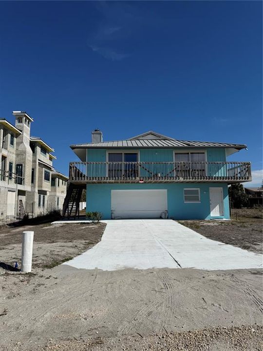 Recently Sold: $2,500,000 (2 beds, 2 baths, 1855 Square Feet)