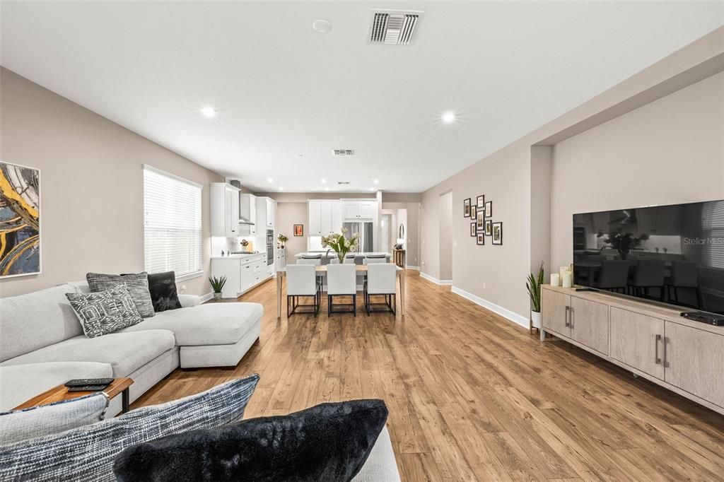 For Sale: $770,000 (4 beds, 3 baths, 2399 Square Feet)