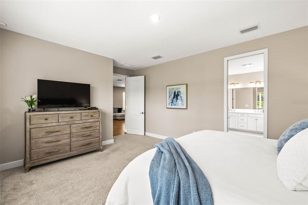 For Sale: $770,000 (4 beds, 3 baths, 2399 Square Feet)
