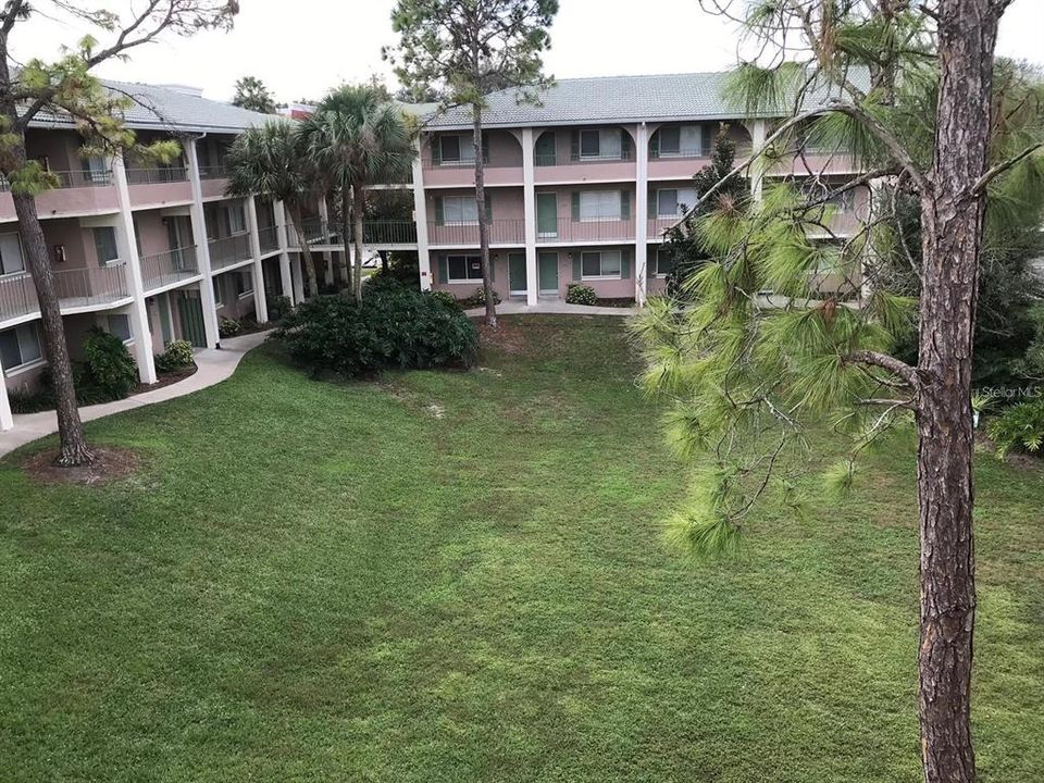 For Sale: $90,000 (1 beds, 1 baths, 496 Square Feet)