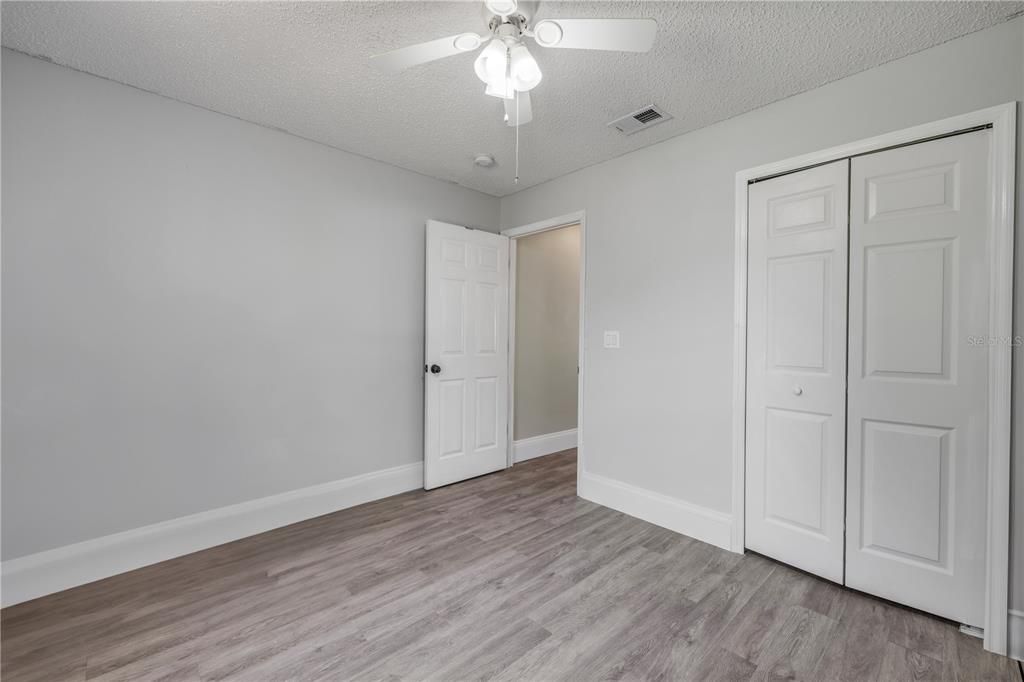 待售: $325,000 (3 贝兹, 2 浴室, 1404 平方英尺)