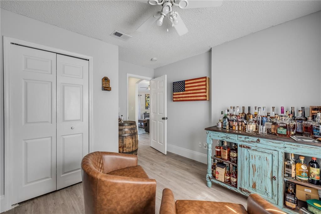 待售: $325,000 (3 贝兹, 2 浴室, 1404 平方英尺)