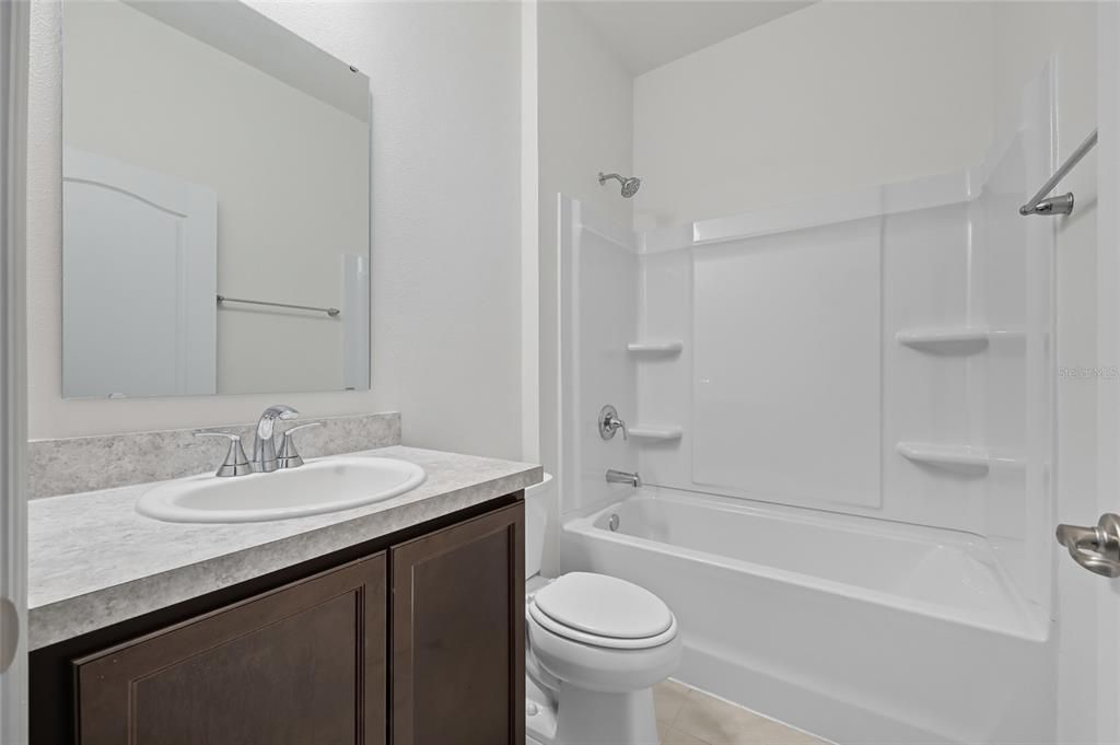 En Venta: $562,000 (5 camas, 3 baños, 3530 Pies cuadrados)