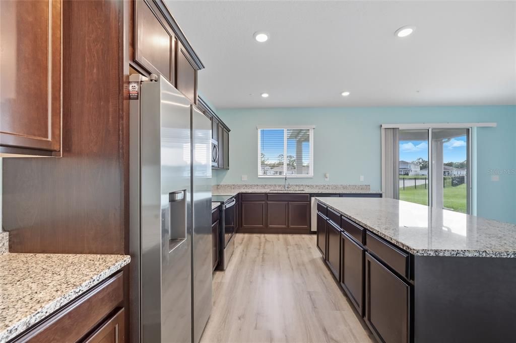 En Venta: $562,000 (5 camas, 3 baños, 3530 Pies cuadrados)