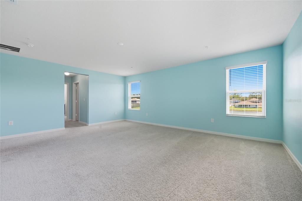 En Venta: $562,000 (5 camas, 3 baños, 3530 Pies cuadrados)