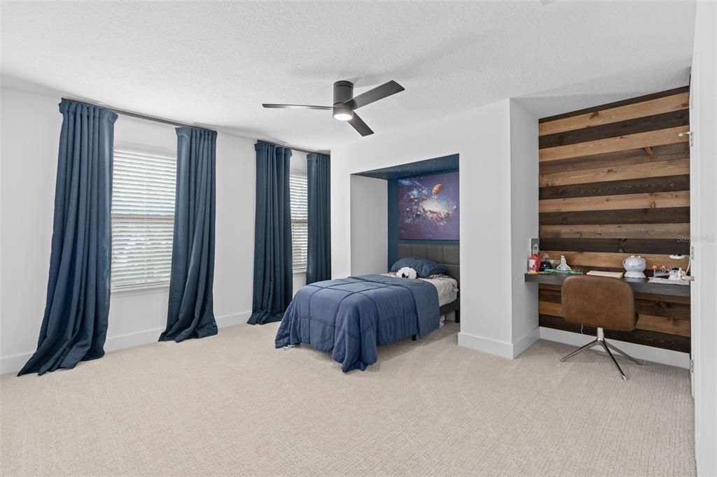 En Venta: $1,399,000 (5 camas, 3 baños, 3815 Pies cuadrados)